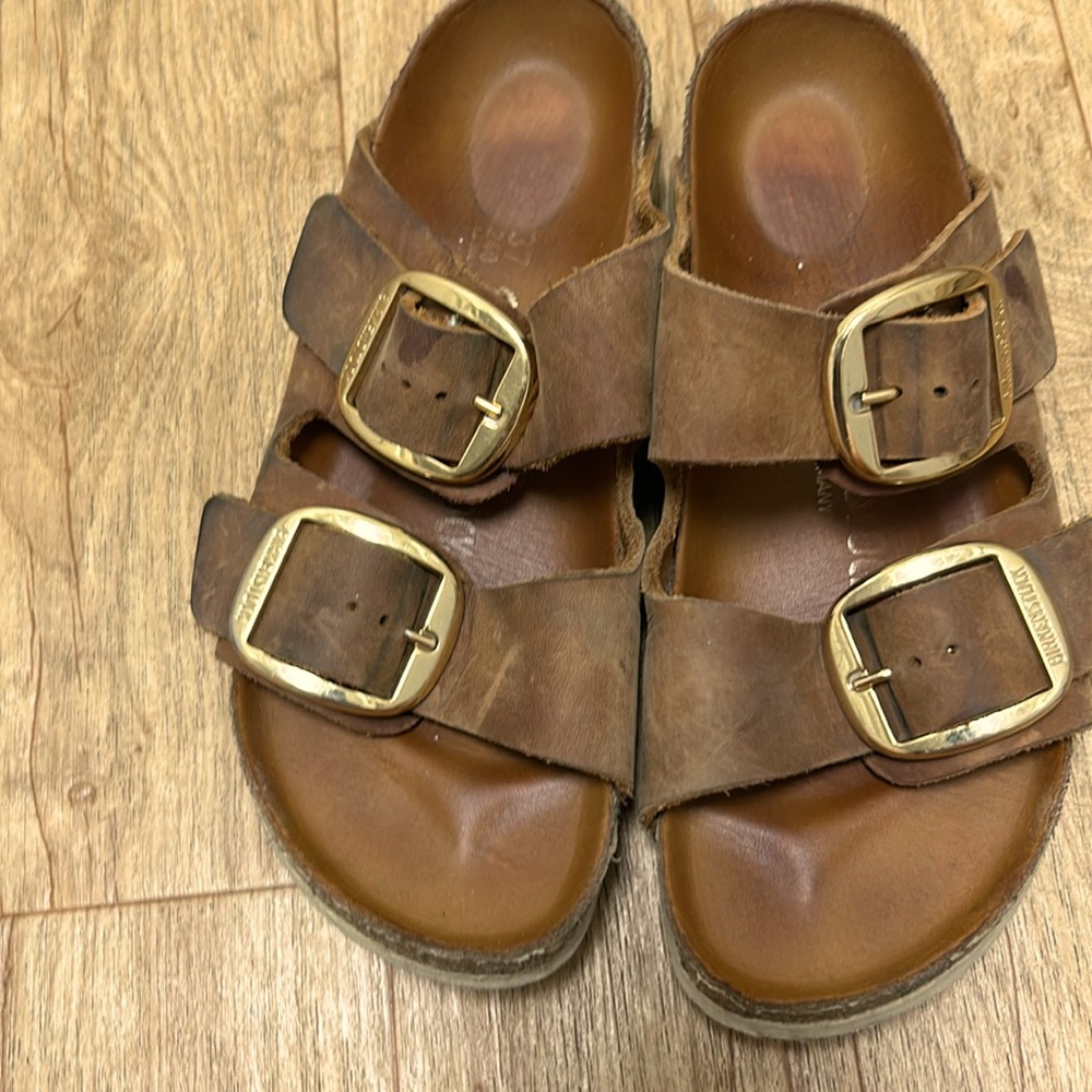 Birkenstock large gold buckle in cognac color